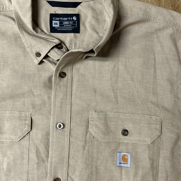 Authentic Carhartt great shape 100% cotton loose fit button up pocket tan shirt - Picture 3 of 5